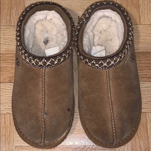 Boys uggs slippers